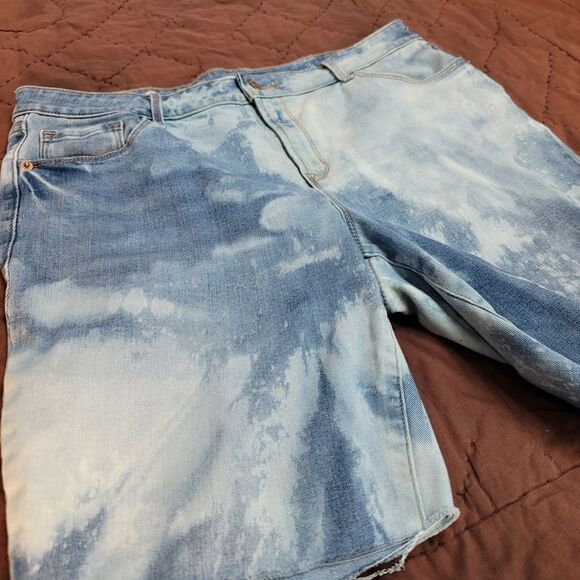 BadSeed Vintage custom reverse tie dye woman's shorts - size 14 - Picture 2 of 9